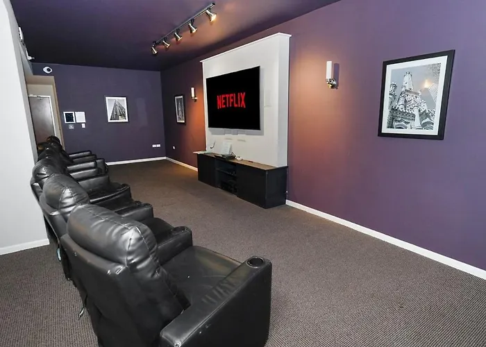 Grant Park 2br With Balcony Skyline View & Gym In Downtown Chicago