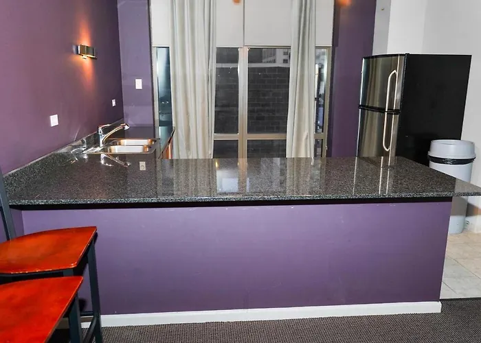 Grant Park 2br With Balcony Skyline View & Gym In Downtown